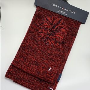 NWT Tommy Hilfiger hat and scarf set